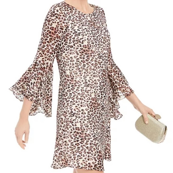 NEW🫦Leopard Print Dress with Ruffled Bell Sleeves Women's Size 18 - Picture 1 of 7